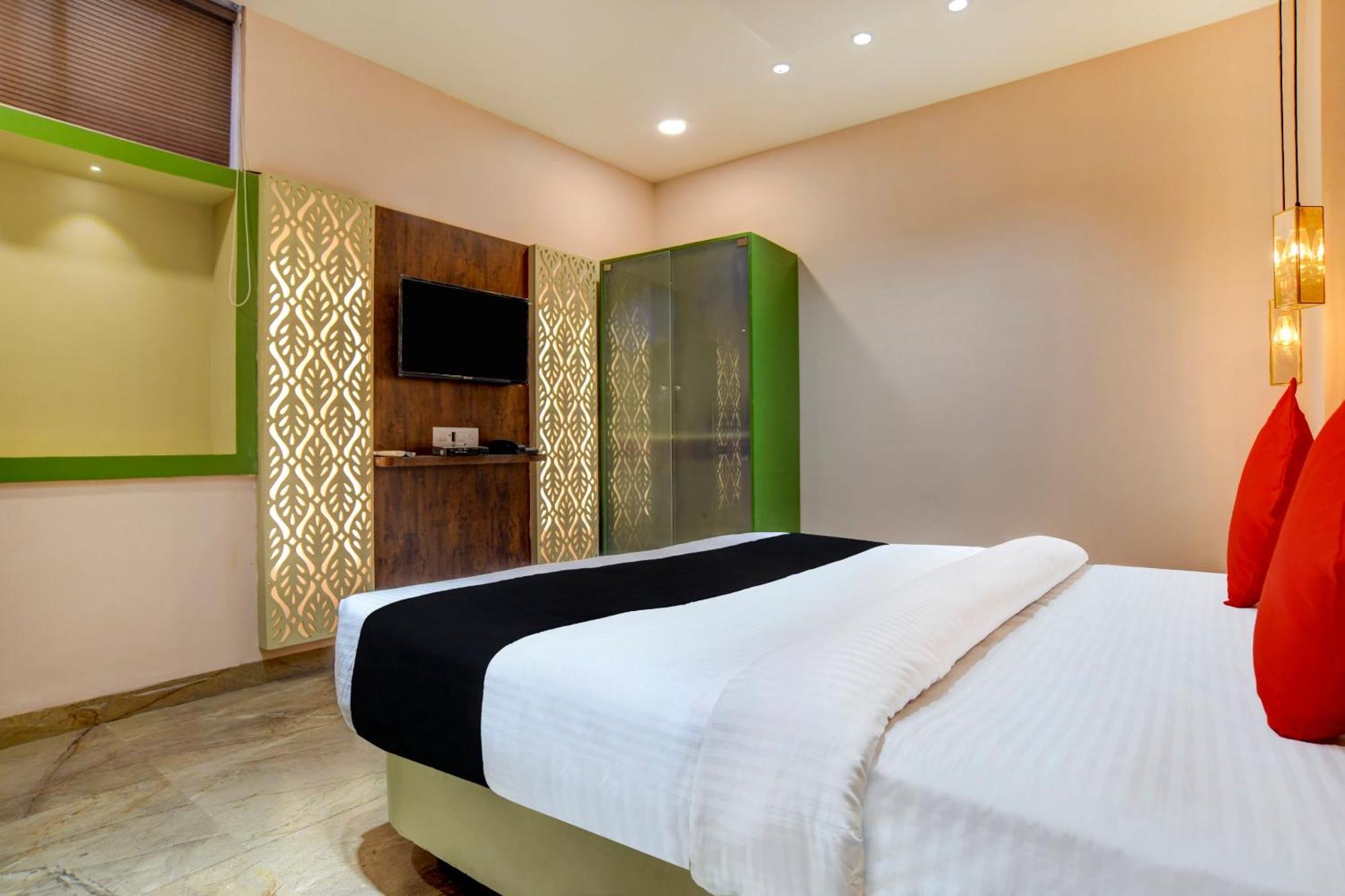 Capital O Abri Krishna Hotel Indore Luaran gambar