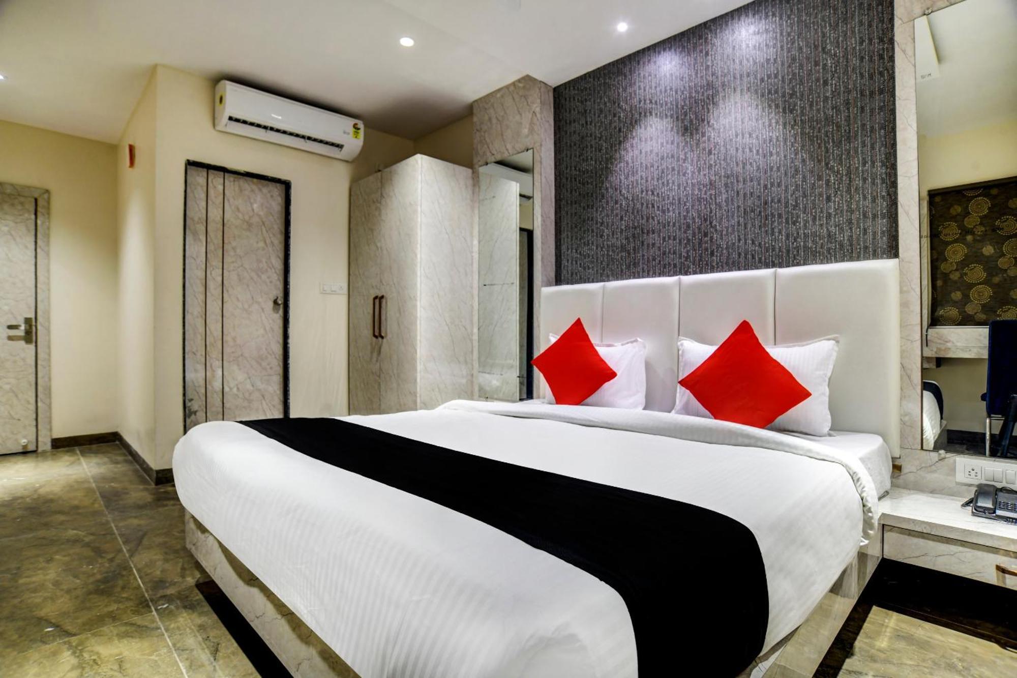 Capital O Abri Krishna Hotel Indore Luaran gambar