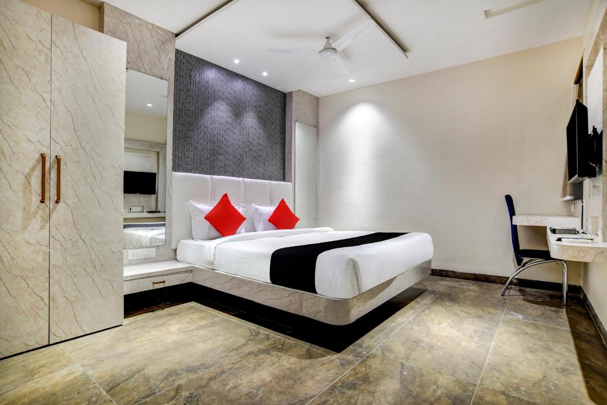 Capital O Abri Krishna Hotel Indore Luaran gambar